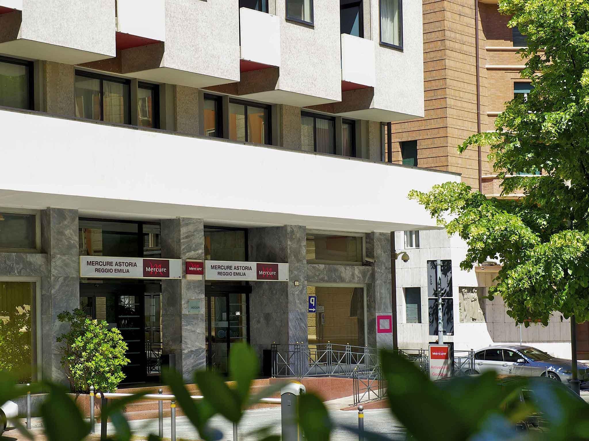 Отель Mercure Reggio Emilia Centro Astoria Экстерьер фото